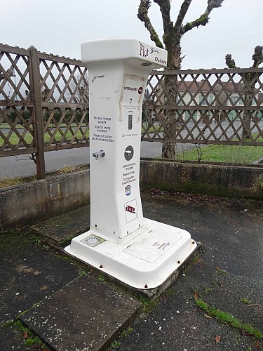 Aire de service de Vayres