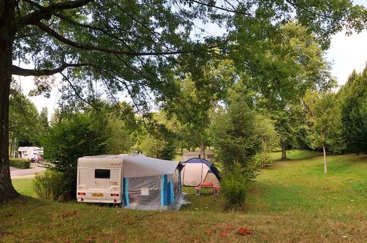 Aire d'accueil camping-car Les Rochettes