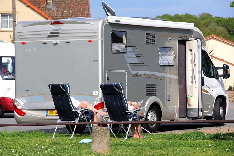 BESSINES Aire de Camping car © CBC(4)