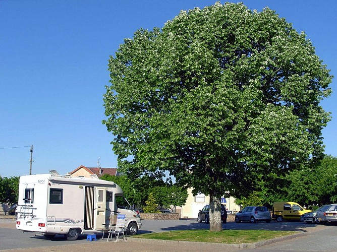 BESSINES Aire de Camping car © CBC(1)