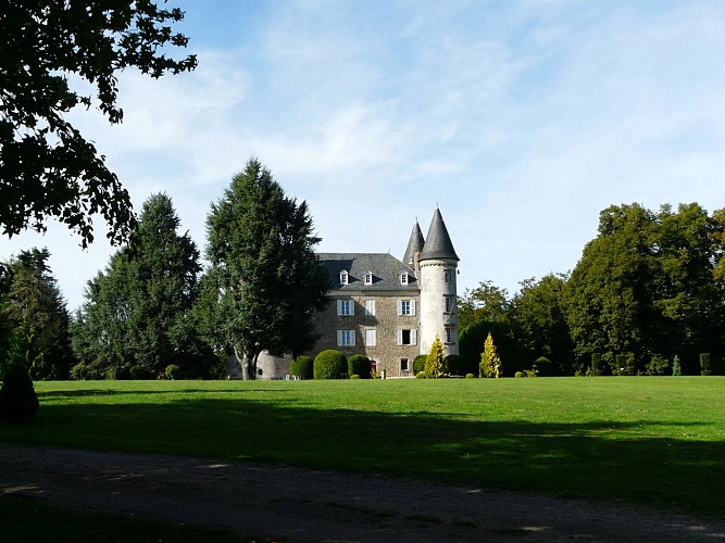 Castel Camping “Chateau de Leychoisier”