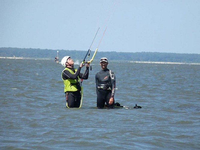 ecole-de-kitesurf-moniteur