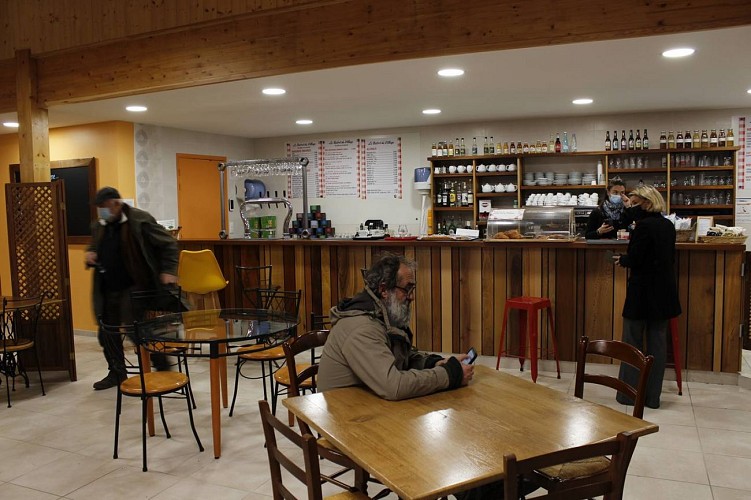 Bistrot/ Crêperie Emmaüs - Lescar - la salle