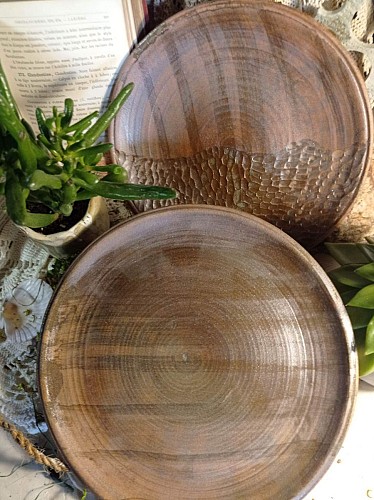 Assiettes en grès de Puisaye