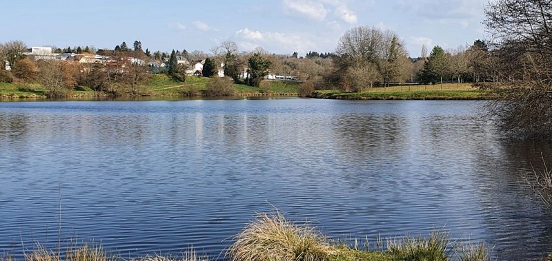Aire d'accueil camping-car Nantiat_1