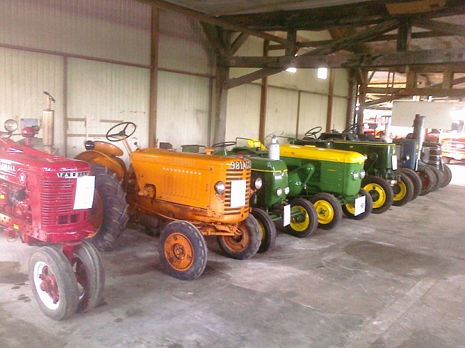 Véhicules anciens industriels et agricoles