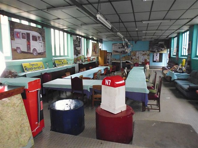 Véhicules anciens industriels et agricoles