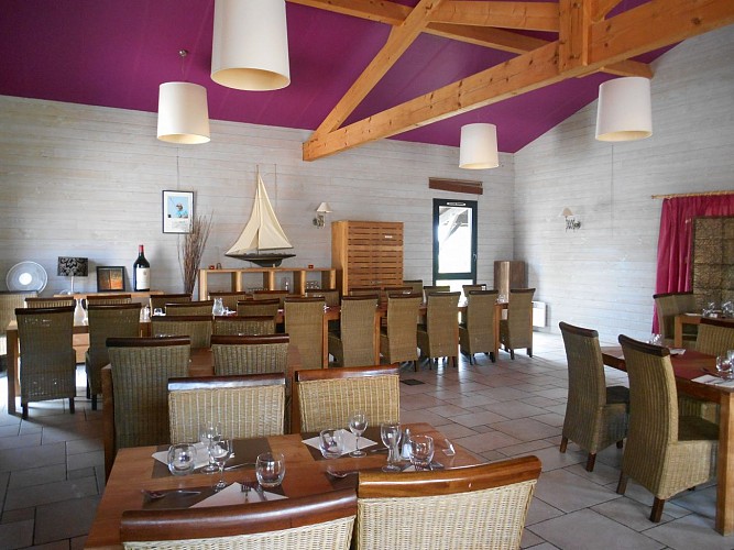 Restaurant Barbaste Terrasses du Golf-Salle3
