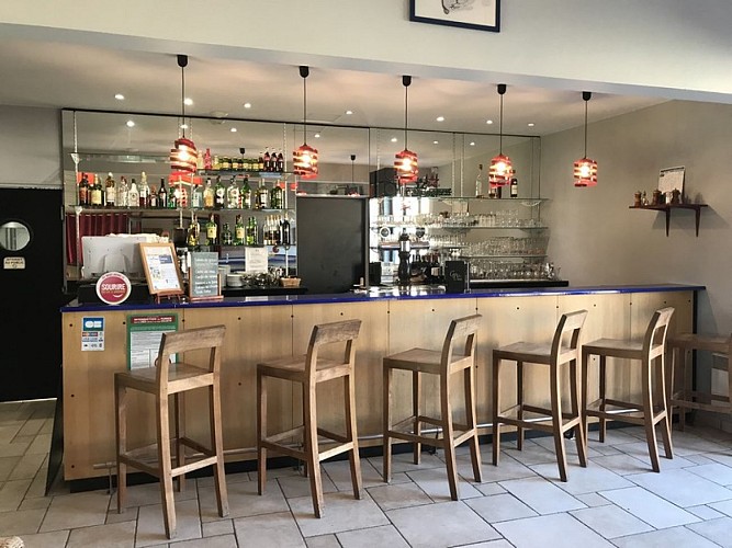 Restaurant-du-golf-de-Barbaste-2