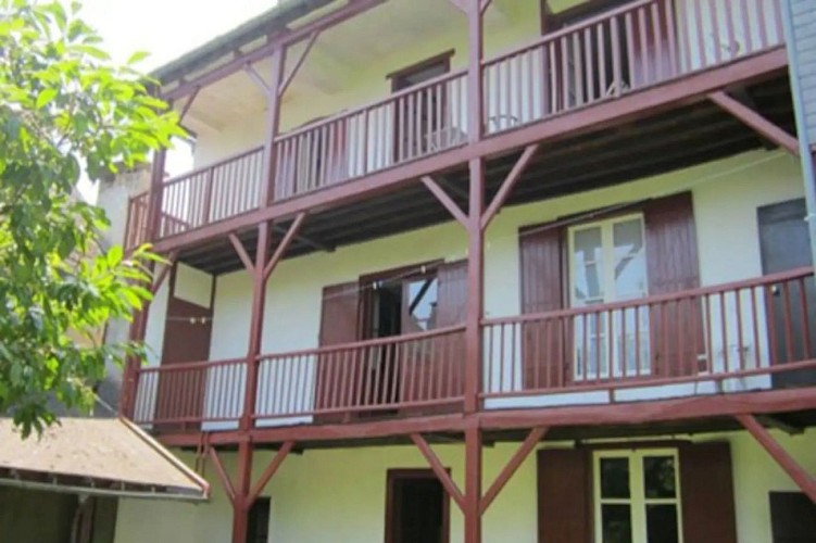 Gîte de groupe Izarda - Extérieur