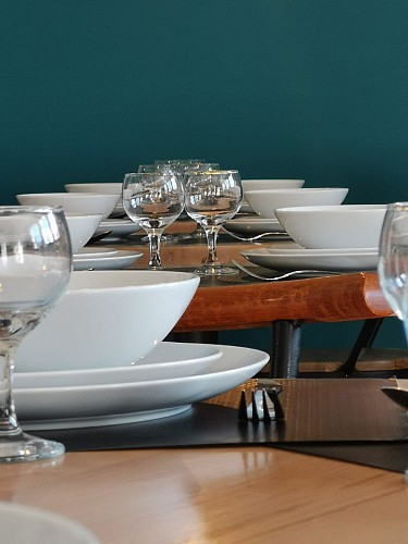 tables restaurant bistro de garonne