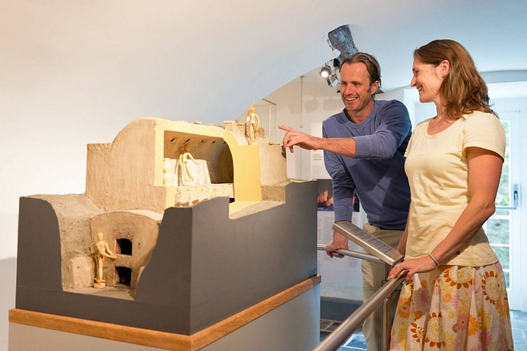 Raeren burg toepfereimuseum 14 c vennbahn.eu d ketz