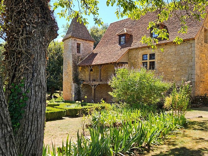 Donjon-Manoir-Jardin-de-la-Salle---Manoir2