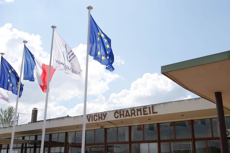 Aéroport de Vichy-Charmeil