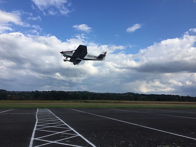 Aéroport de Vichy-Charmeil