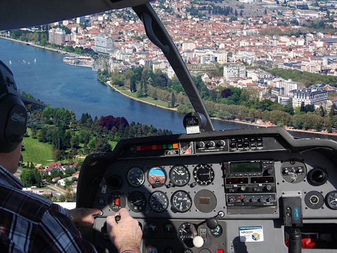 Aéroport de Vichy-Charmeil