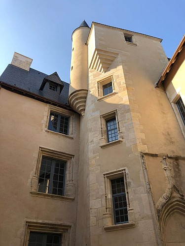 Cour intérieure-chateau