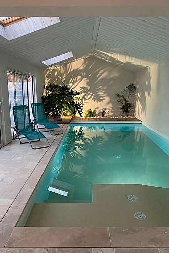 VILLA AVEC PISCINE INTÉRIEURE À SAINT JEAN DE MONTS