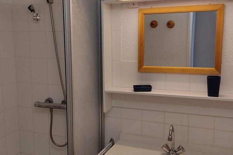 MAISON DE VACANCES DANS RÉSIDENCE AVEC PISCINE À LA TRANCHE SUR MER