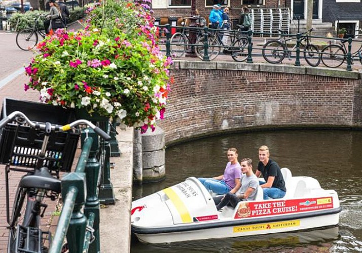 Pedal Boat rental in Amsterdam - 1h or 1h30