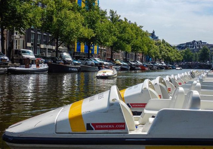 Pedal Boat rental in Amsterdam - 1h or 1h30