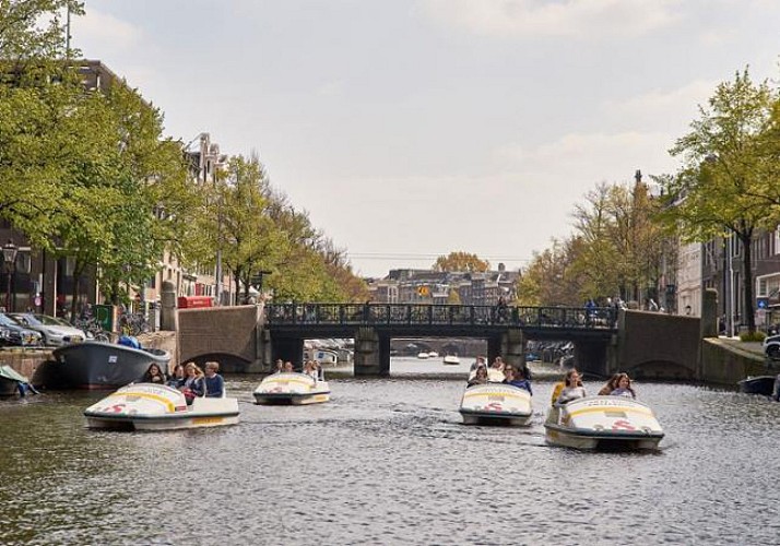 Location de pédalo sur les canaux d’Amsterdam - 1h ou 1h30