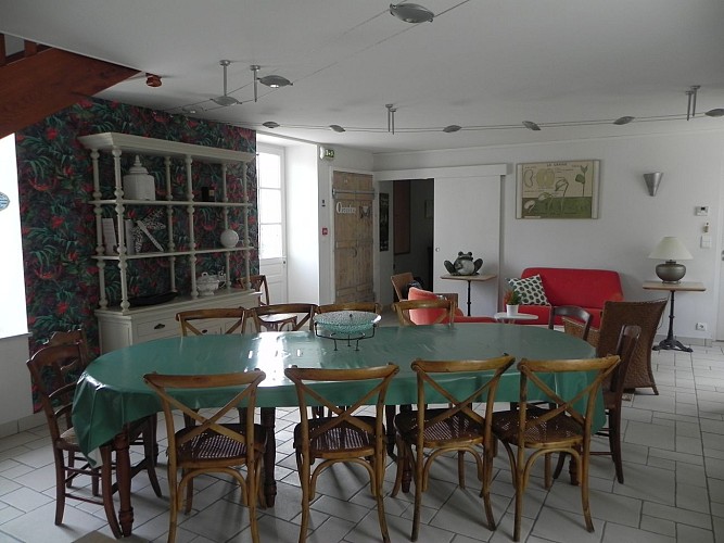 Salle à manger - Gîte Les Enfants du Marais