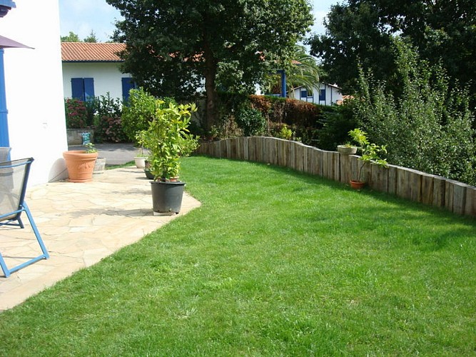 Urrugne-Dupuy-Ch-Hote-Jardin (1)