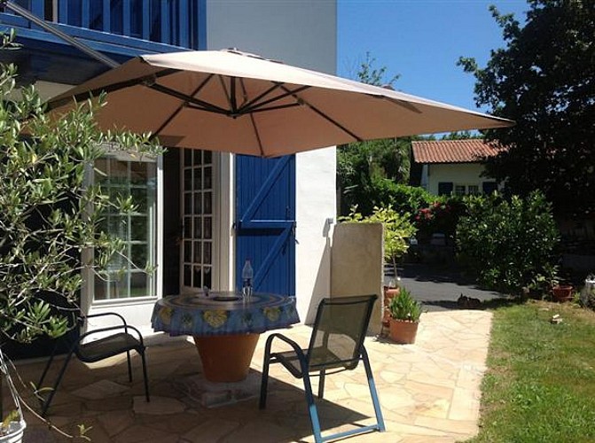 Dupuy-chambre-hote-urrugne-terrasse