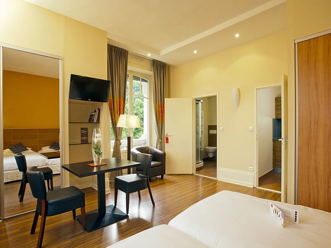 RESIDENCE LE METROPOLE***_2