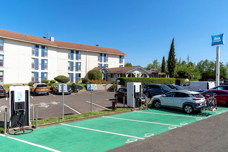IBIS BUDGET MACON SUD PARKING ET CHARGEUR ELECTRIQUE HD