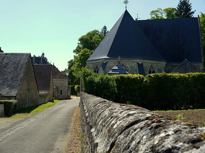 Vue sur l'Eglise Saint Denis - Aillières Beauvoir
