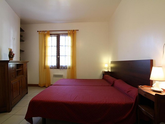 Maison Laxague - Chambre 2 lits - Ascarat