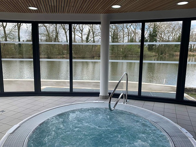 Briare - Piscine L'Ile Verte -jaccuzzi