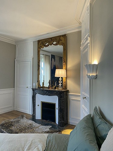 c30de852-d1a3-480d-9a28-43f566366613-0