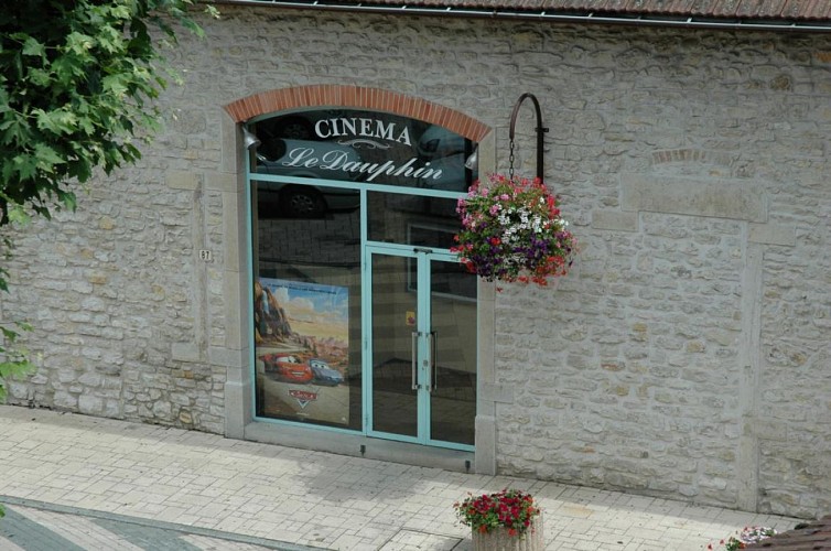 Le Dauphin Cinema
