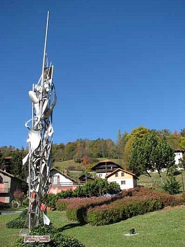 Sculpture - La Porte du Soleil