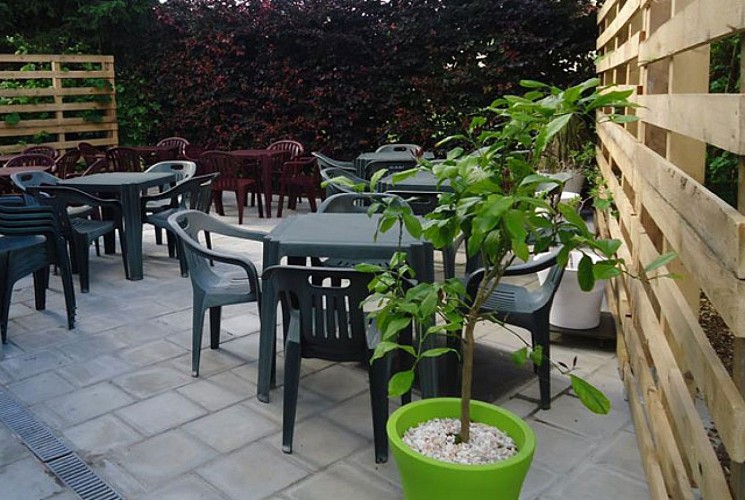 Le-bleu-de-mytilene-balatre-terrasse