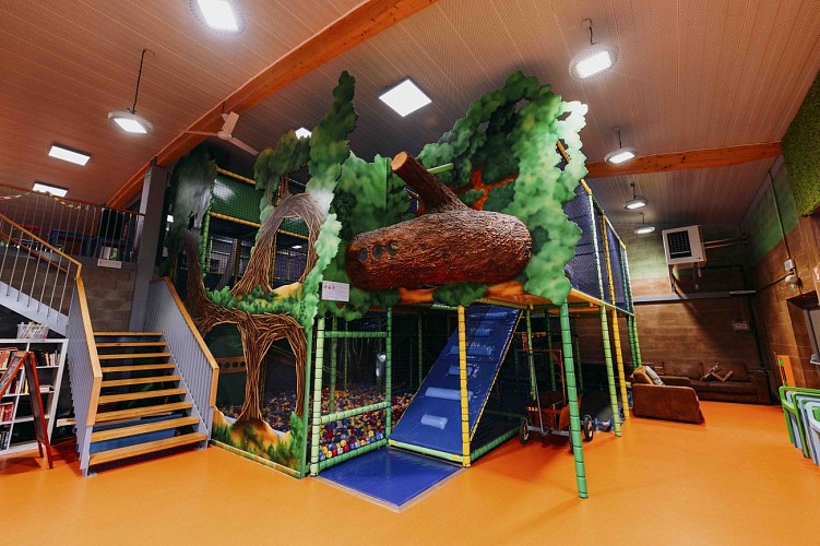 Play area &amp; minigolf of Landal in Froidchapelle