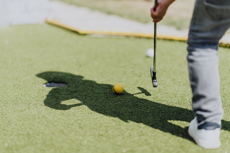 Speelplein &amp; minigolf van Landal in Froidchapelle