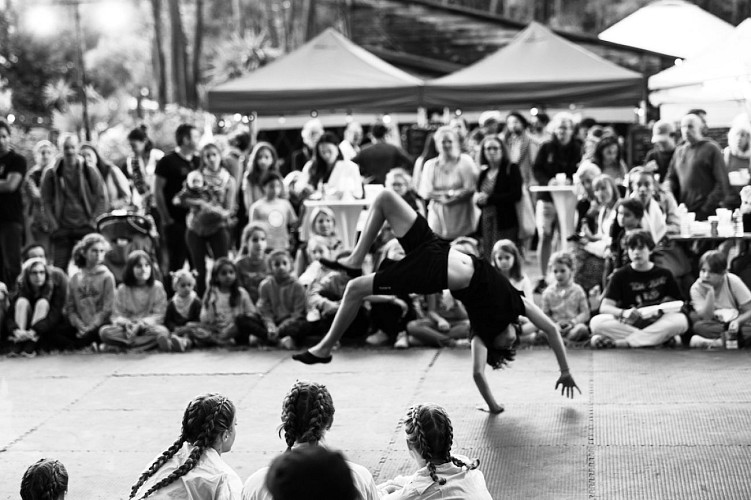 TaT5 - troupeSpéMardi 4 - credit Mika Cotellon