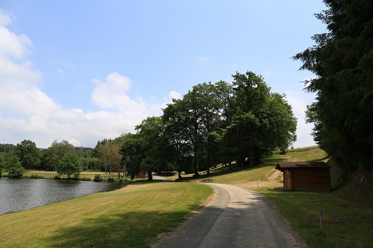 Plan d'eau de La Croisille sur Briance