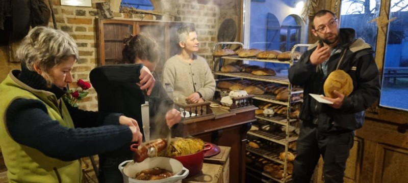 Bar associatif autour du bon pain2