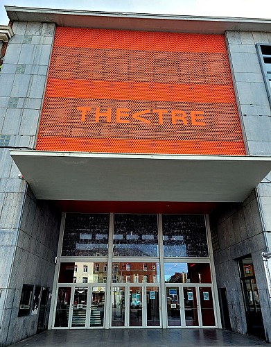 Le Théâtre (C'est Central)
