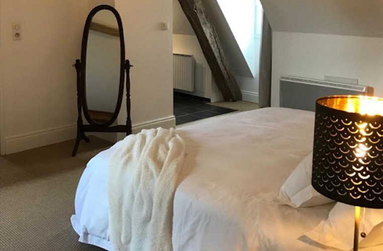 jurmilhac_periouest_chambre_lampe