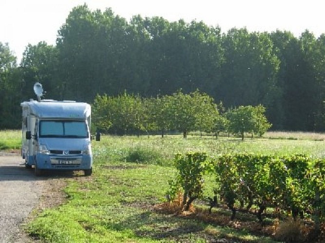 aire de camping-car au domaine de la Méchinière à Mareuil-sur-Cher