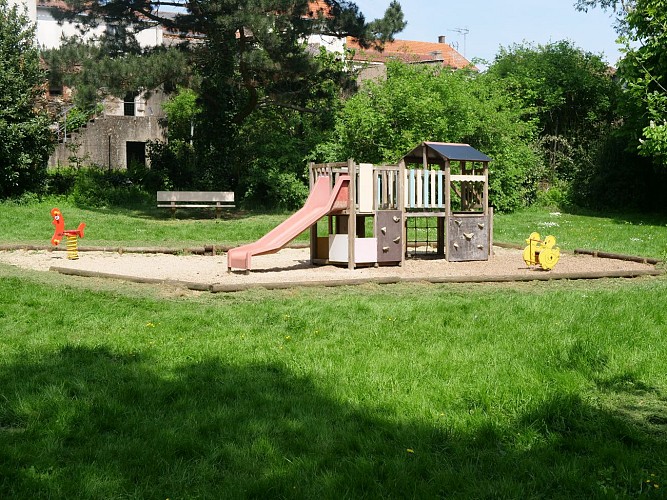 Étang de pêche du Montatais