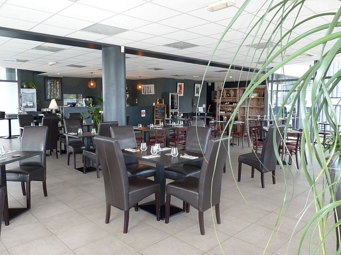 Restaurant L'harmonie serres castet - tourisme Nord Béarn - cph SMT NB
