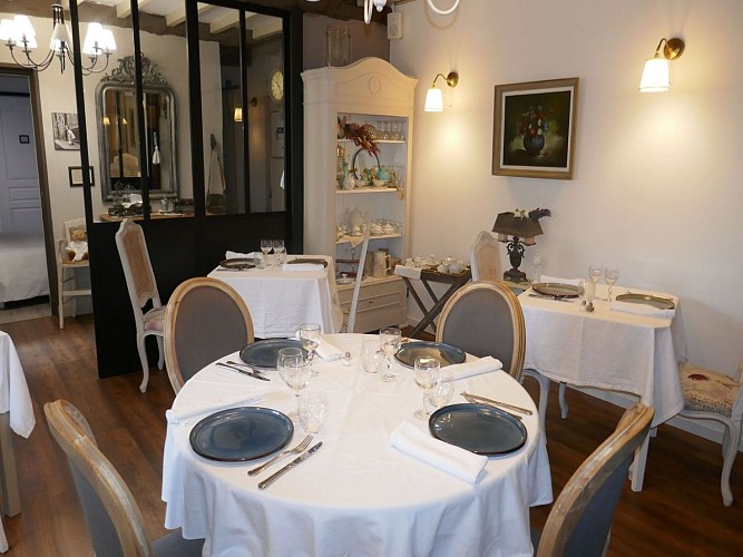 Arzacq Table de Mamie Chat sept 21 (4)