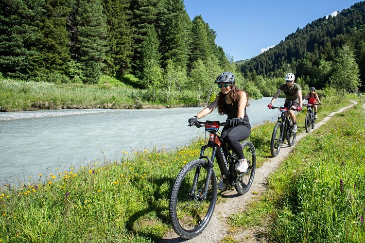 Oxygene E-Mountain Bike School